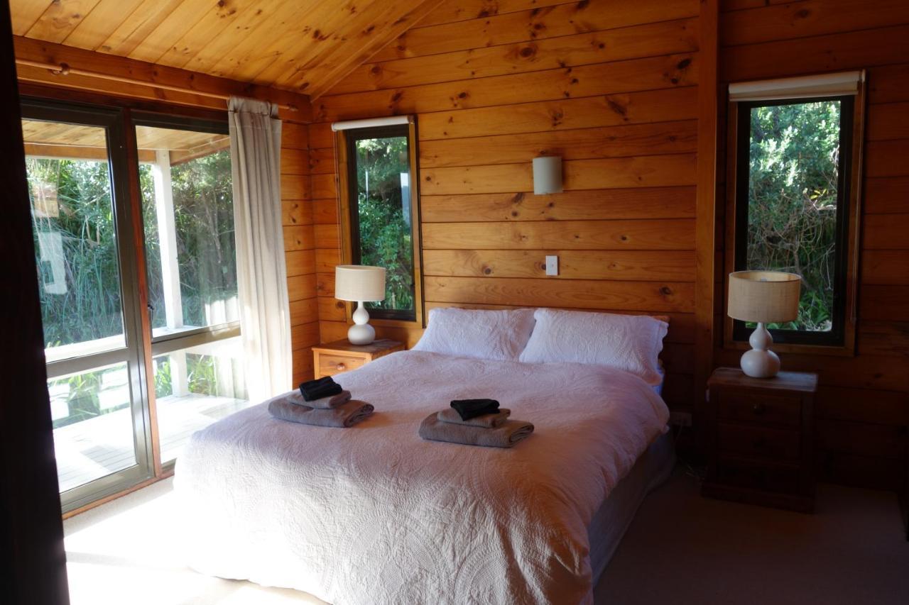 Waiheke Island Vineyard Holiday Houses Surfdale Exteriör bild
