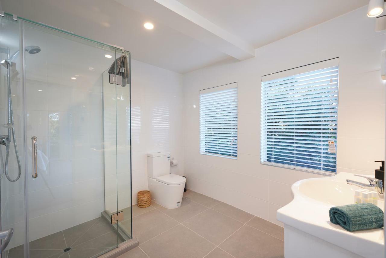 Waiheke Island Vineyard Holiday Houses Surfdale Exteriör bild